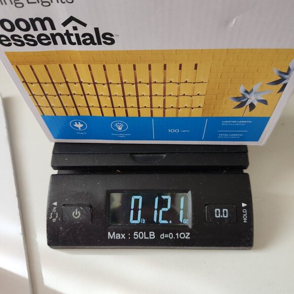 Room Essentials Indoor/Outdoor String Lights 100 Count Plug-In Incandescent Bulb - Picture 4 of 4